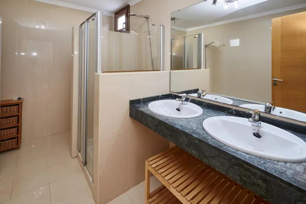 Villa Azure - LH122 By Villas Now Ltd