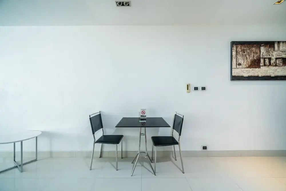 Nakalay Palm by Lofty