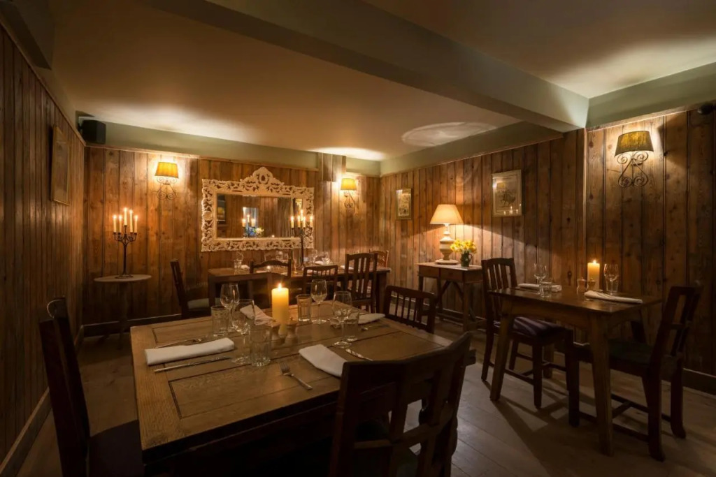 The Hawk Inn