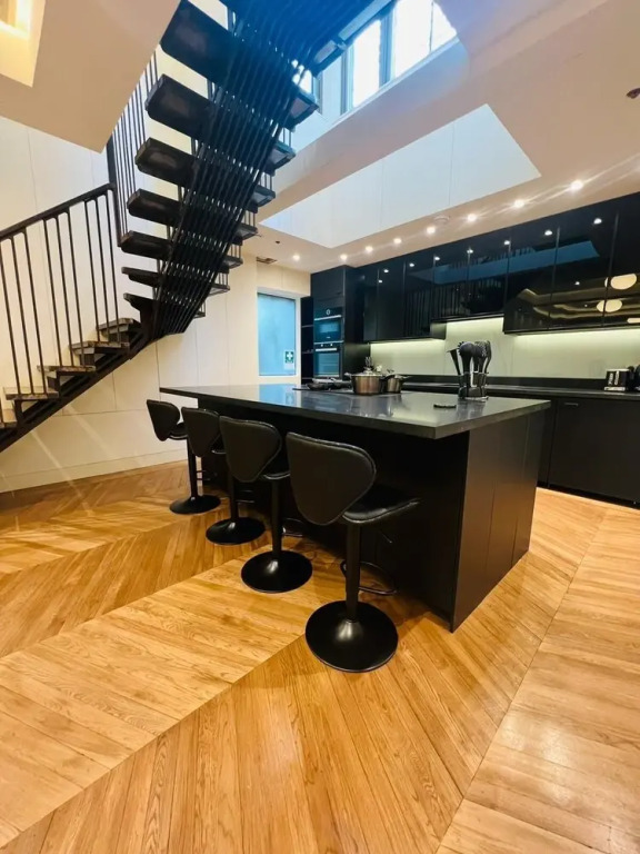 Luxe Five Bedroom House near Chalk Farm