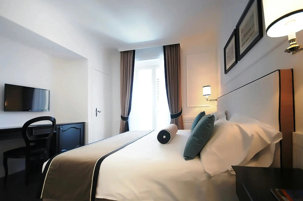 Doubletree by Hilton Naples Oriente