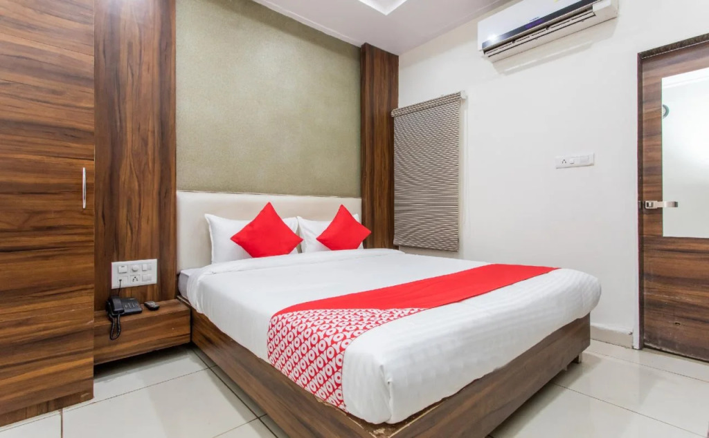 Oyo 24144 Tathastu Hotel