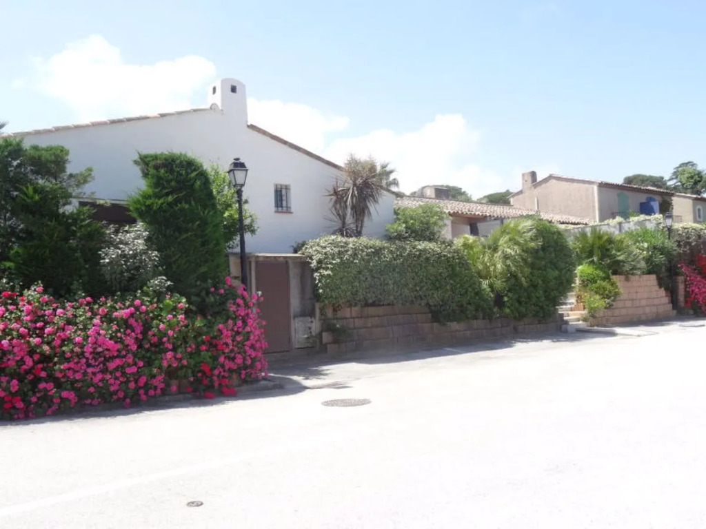 Les Parcs de Gassin 25002