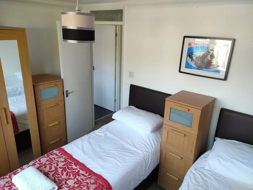 Holt Apartment