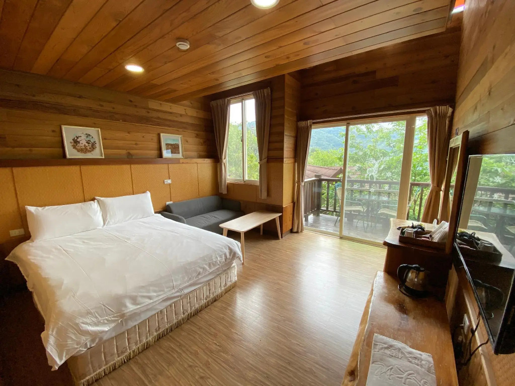 Spring Ground Resort