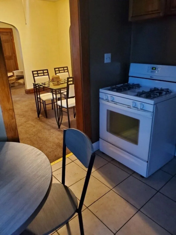Cozy 2-bedroom in Cleveland