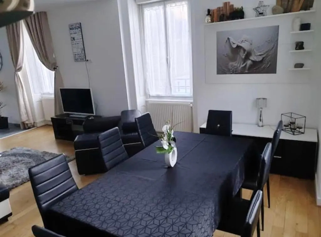 Appartement de 4 chambres avec wifi a Hauts de Bienne