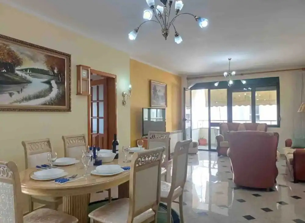 Spacious 2 Bedroom Apartment