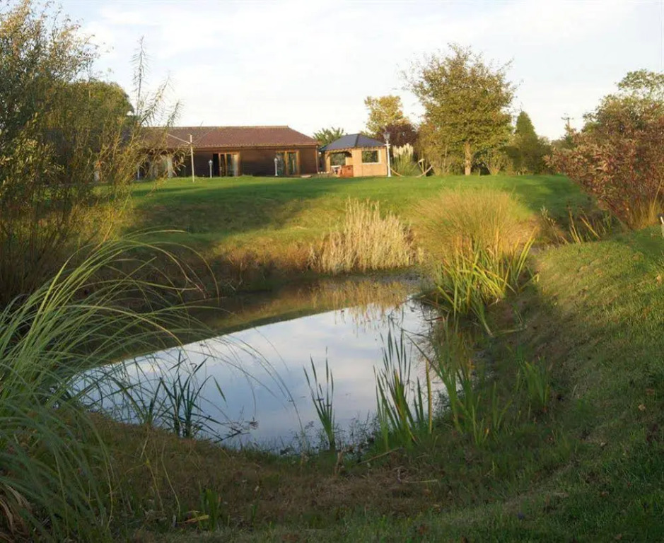 Treetops Cottages & Spa