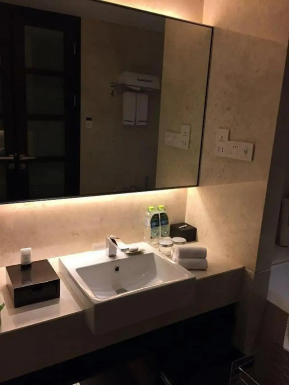 Howard Johnson IFC Plaza Ningbo