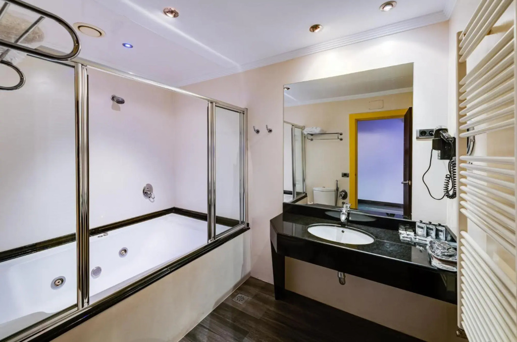 Zouk Hotel