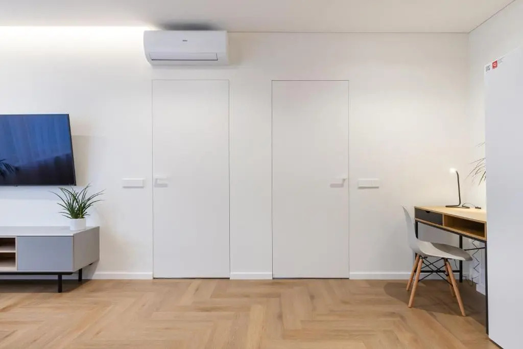 3 Bedroom Apart/24h self check in/free parking/up to 6 people/