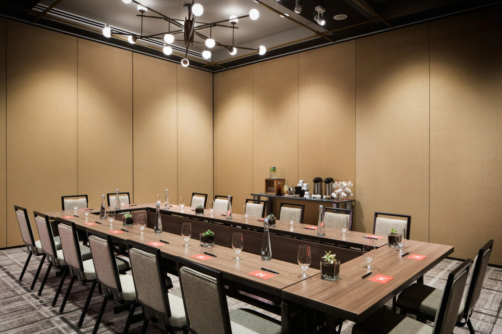 Halcyon, a hotel in Cherry Creek, Denver