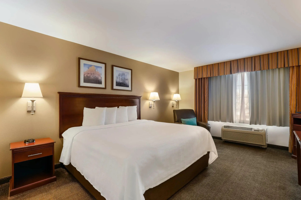 MainStay Suites Fitchburg - Madison
