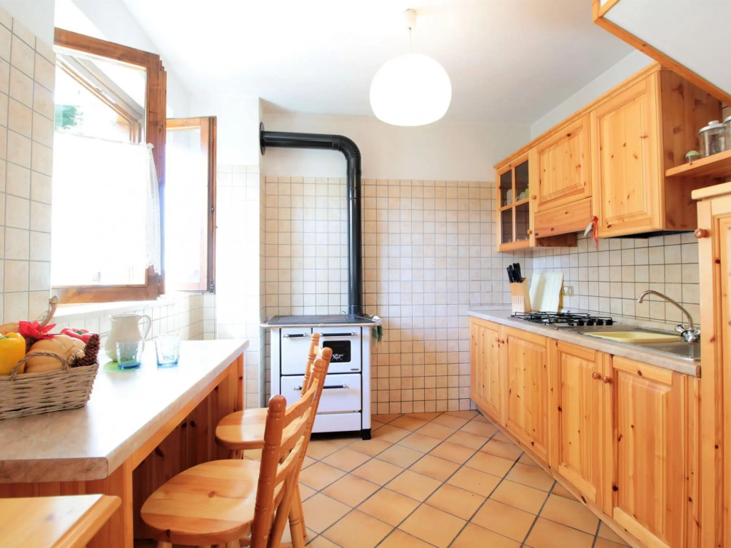 Wooden chalet in Pieve Tesino with garden
