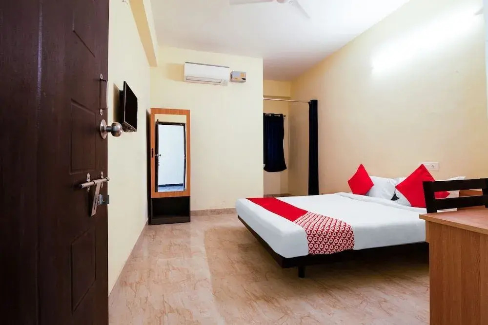 Deepansh Plaza By OYO Rooms