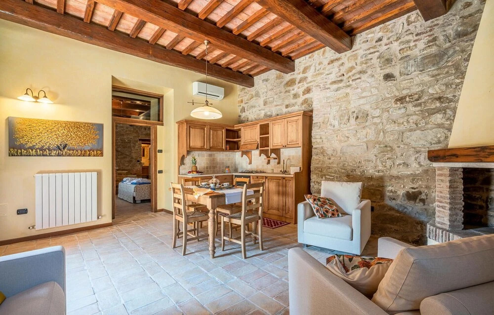 Stunning Home in Camerino With Outdoor Swimming Pool, Wifi and 1 Bedrooms