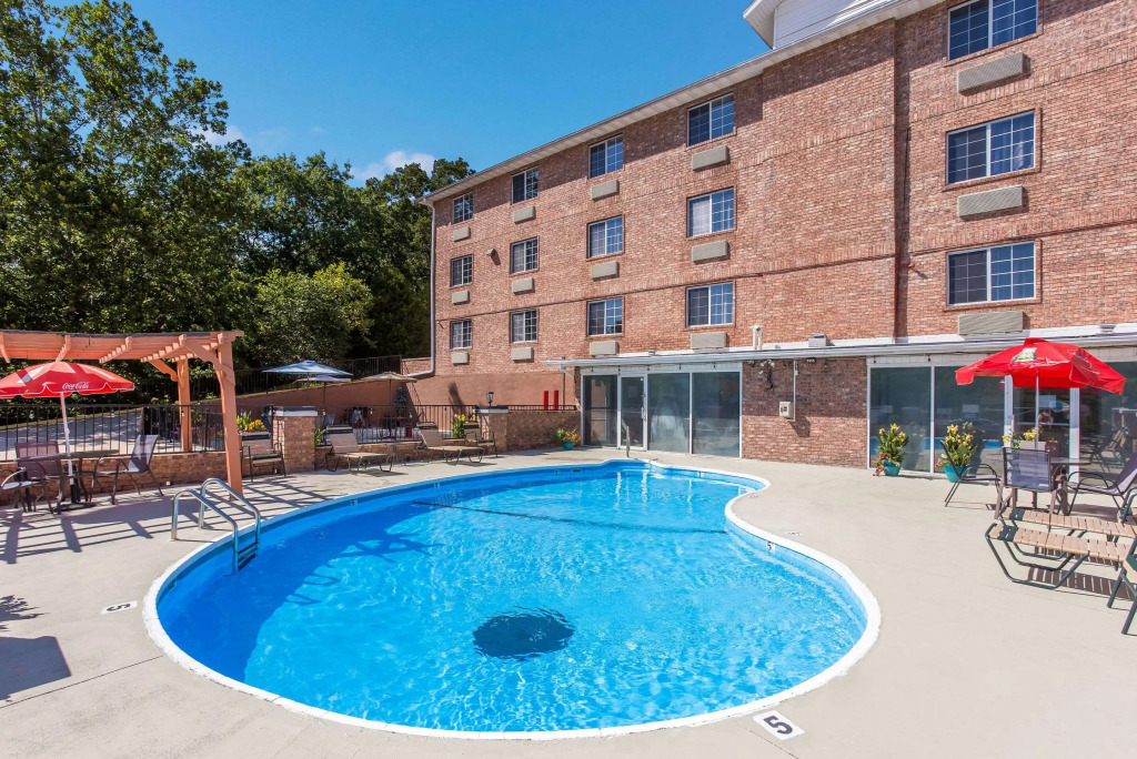 Rodeway Inn Branson, Brick House