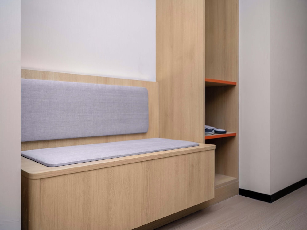 Holiday Inn Express Luoyang Nanchang Road by IHG
