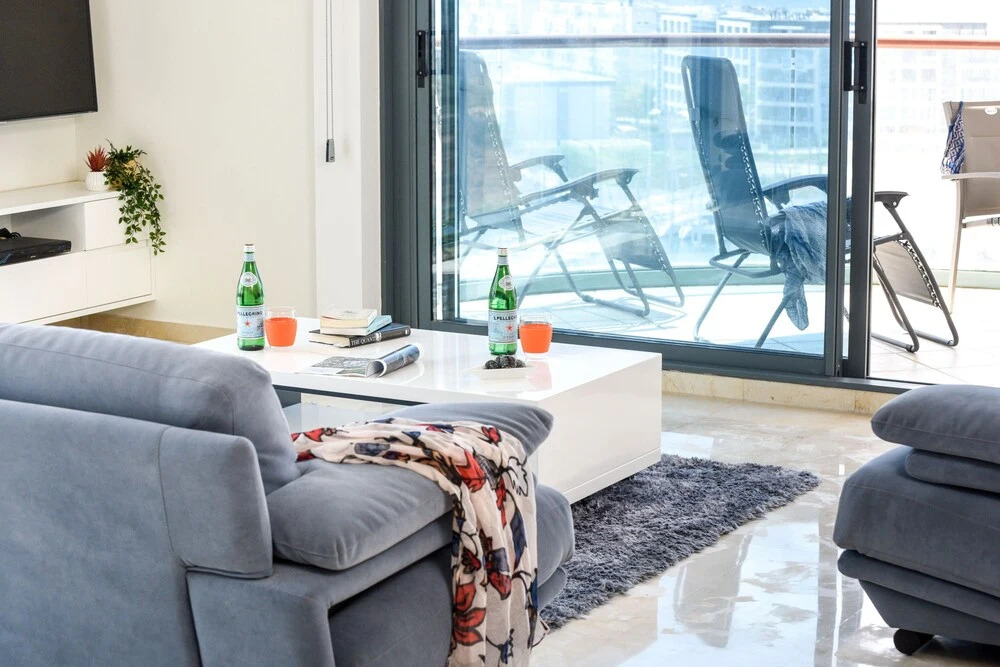 Deluxe 2 Bedroom Apartment in Herzylia