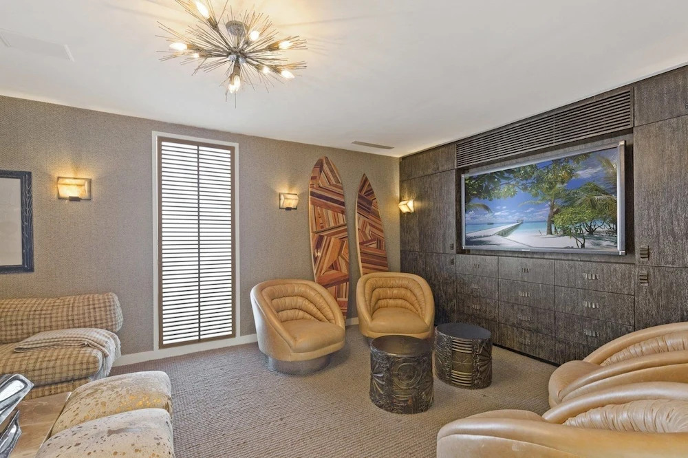 Villa Beach Essence