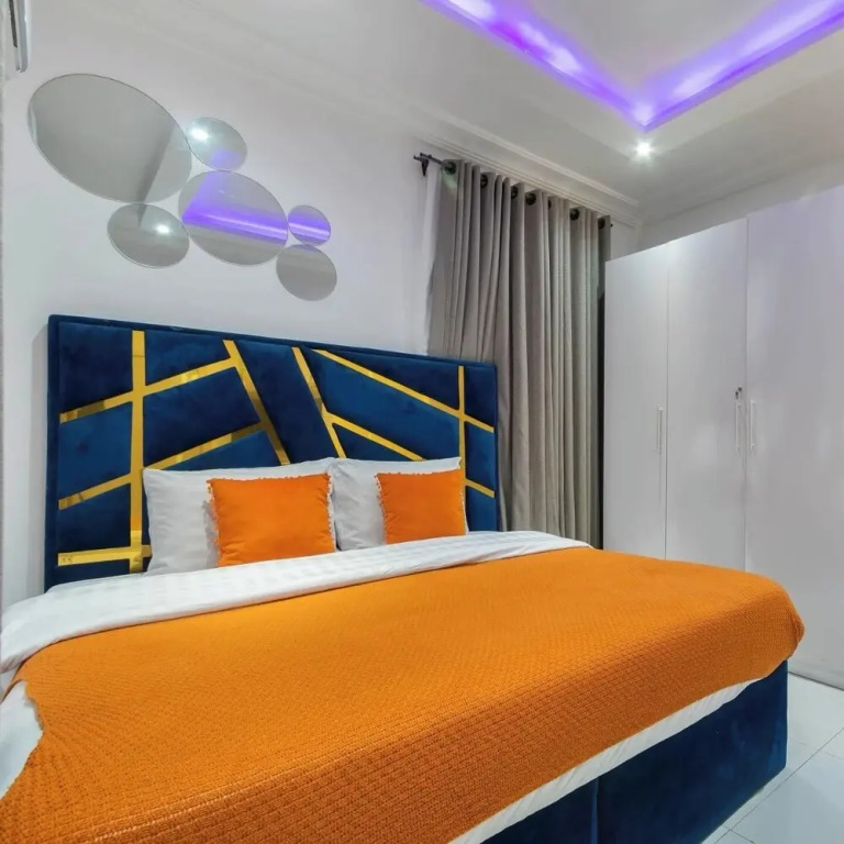 Metrohut Service Apartments