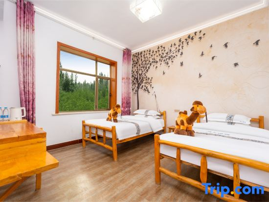 Dunhuang Yueshang Lanting Homestay (Crescent Spring Branch)
