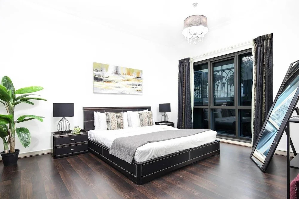 Remarkable & Gorgeous 1BR Loft in Jbr!