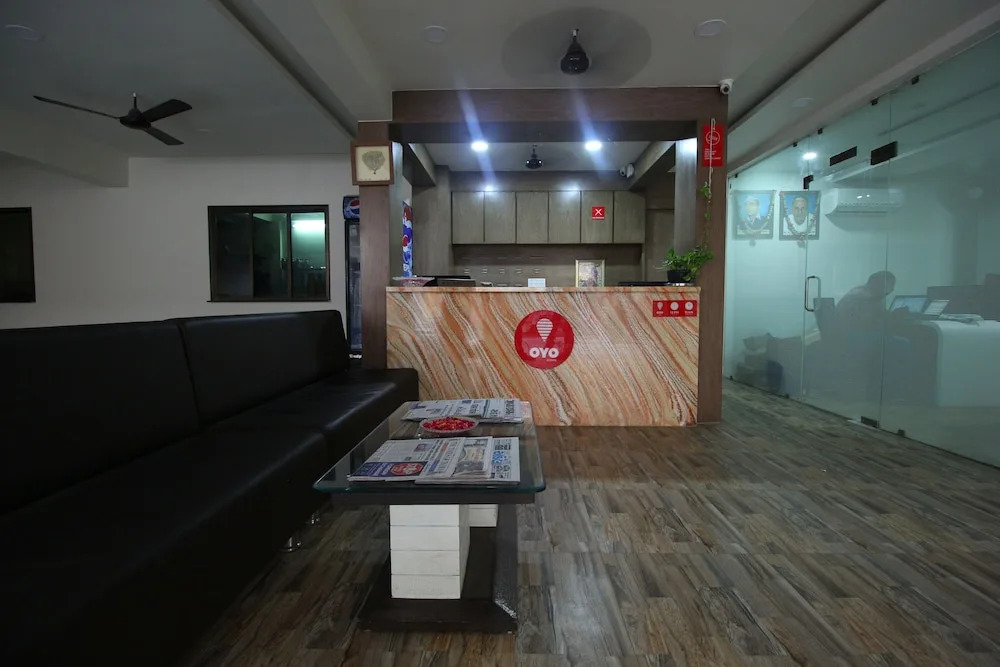 OYO 6840 Hotel City Inn