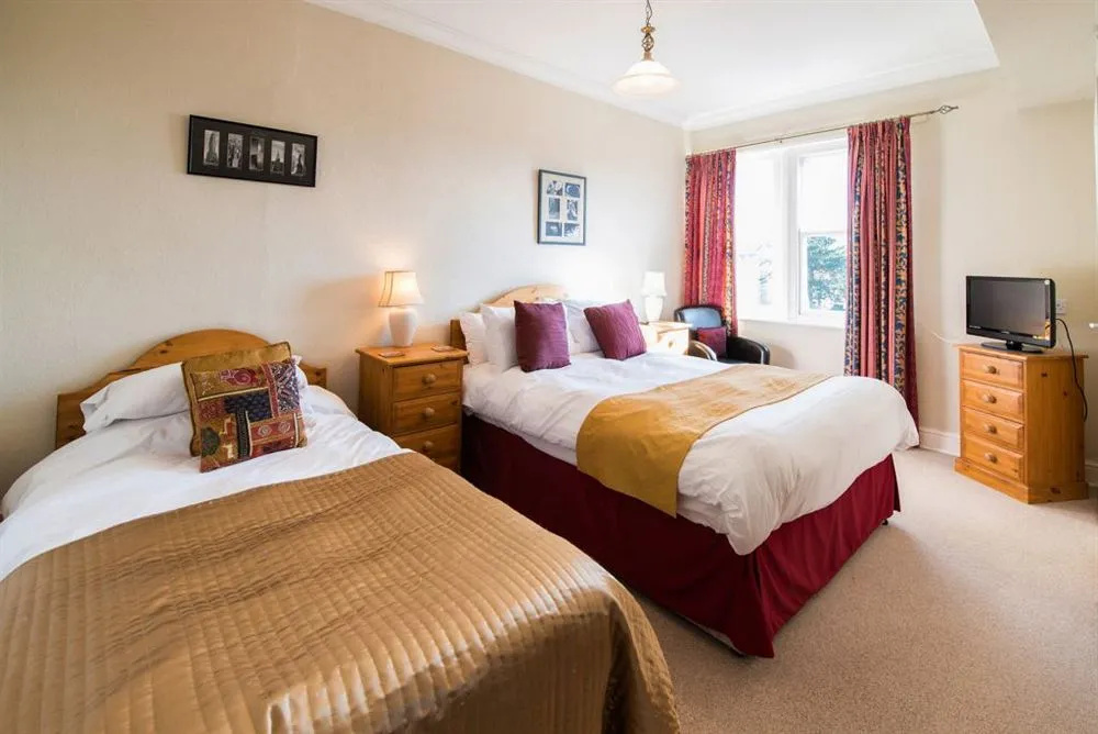 Shannon Court Guest House