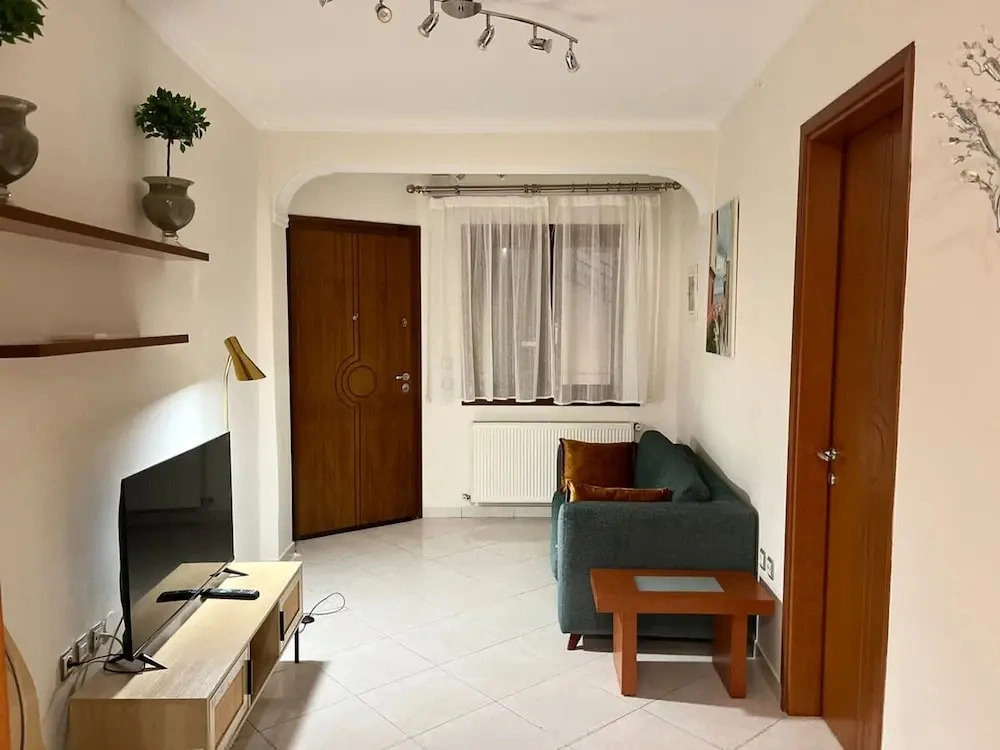 Cozy Apartment in Old Town Ano Polis