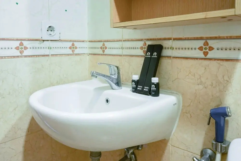 Best Price 3BR Apartment at Mediterania Lagoon Kemayoran By Travelio