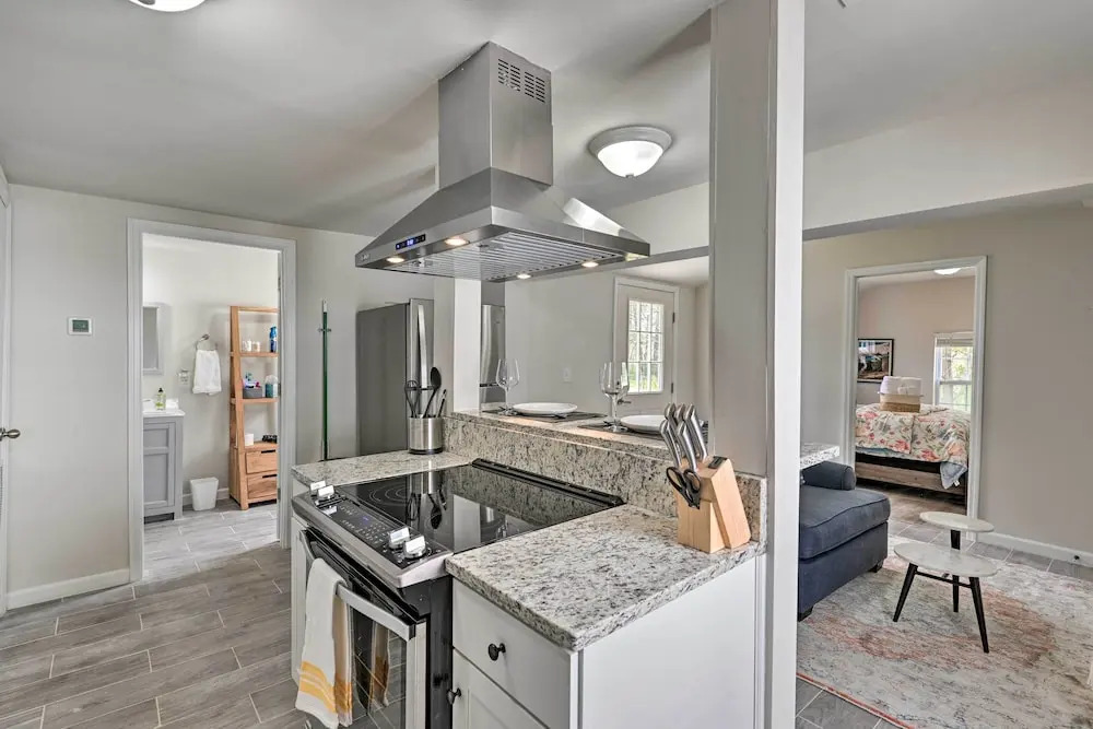 Bright Columbia Home: 47 Mi to Dtwn Nashville