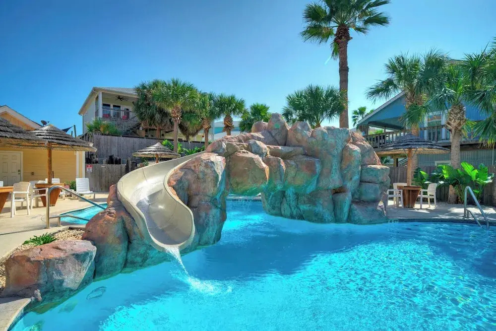2 Blocks to the Beach, Patio, Resort Pool w/ Slide Tranquil Tides by Avantstay
