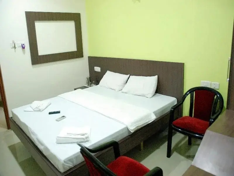 Hotel Pon Amutha