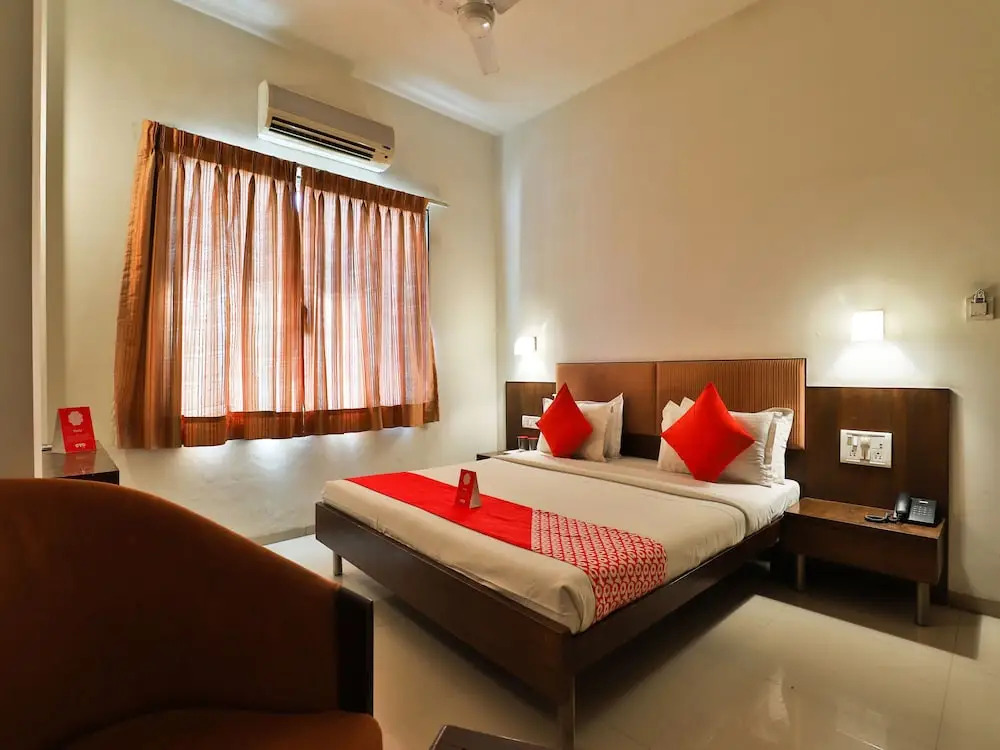 OYO 12945 Hotel President