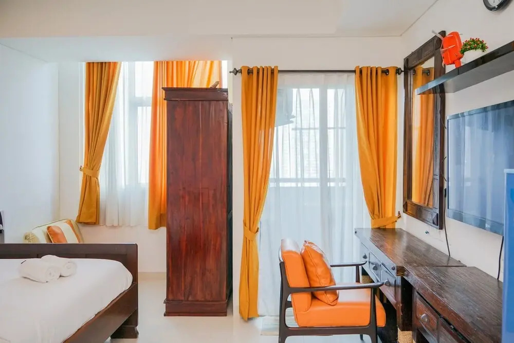 Fully Furnished With Comfort Design Studio Roseville Apartment