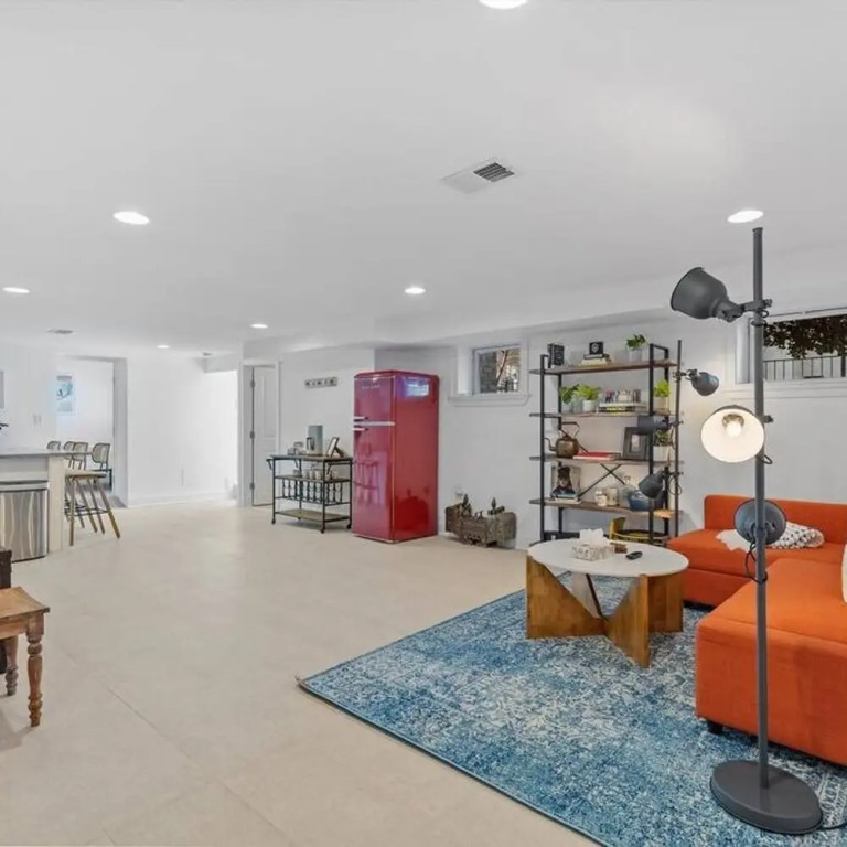 Stone s Throw From Capitol Hill Free Parking