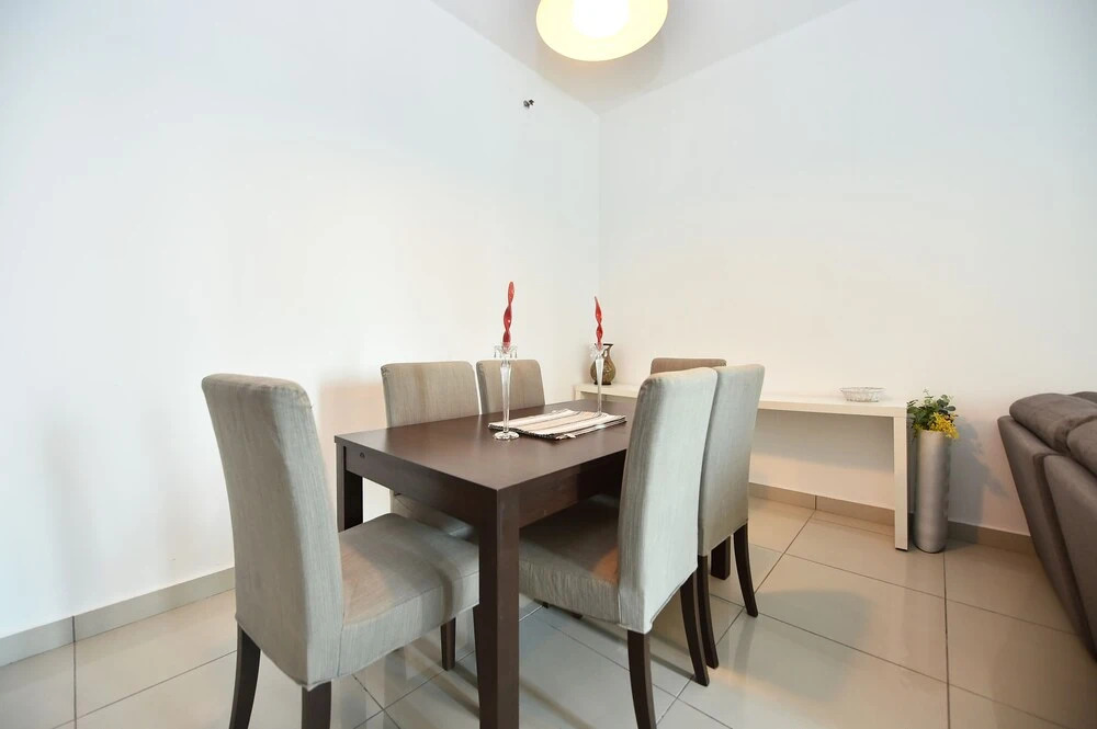 PLO -1 Bedroom with balcony Dubai Marina