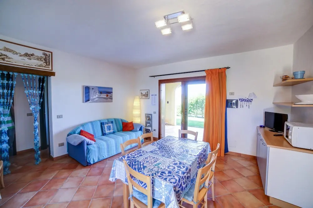 Delia Apartments