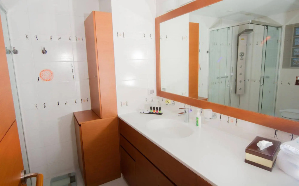 Bellevue On The Beach Suites