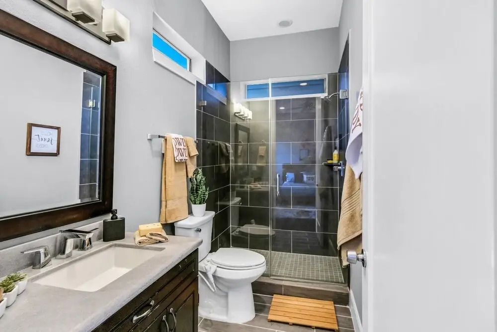 Modern, Houston Inspired House W/ Best Views Of Downtown! - Less Than 1 Mile To Eado/midtown Bars 3 Bedroom Home by Redawning