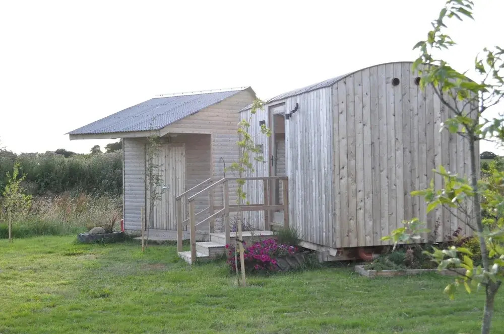 Chestnut 6m xl Bell Tent, log Burner, nr Whitby