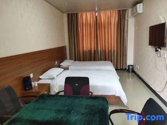Junxian city gold fast hotel
