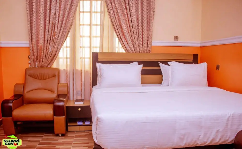 Sweet Savor Hotels And Suites Annex