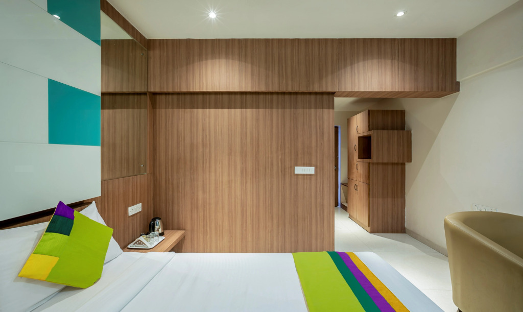 Treebo Hiland Suites