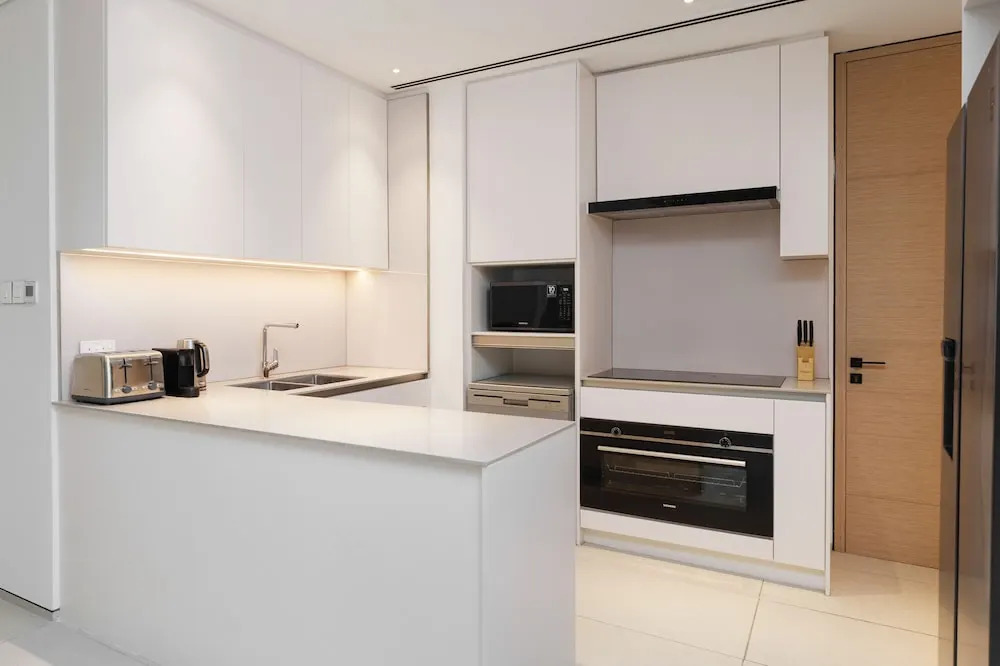 Maison Privee - Lavish Apt w/ Stellar Ocean Views in Address JBR