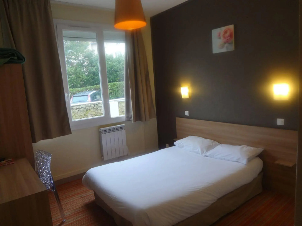 Brit Hotel du Parc Niort Centre-Parking gratuit