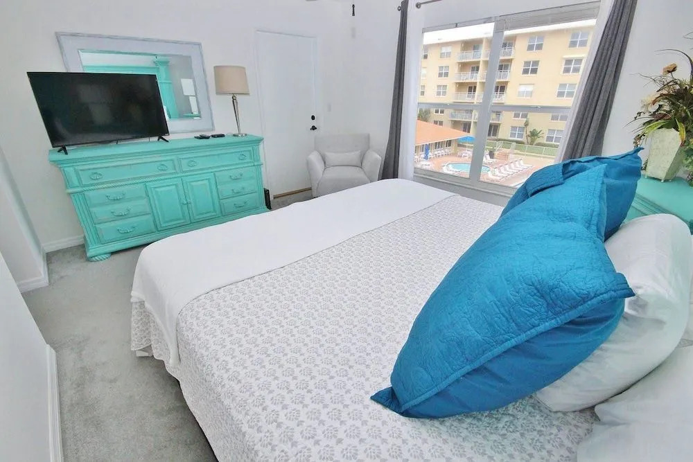 Sea Coast Gardens III 309 Apartment 2