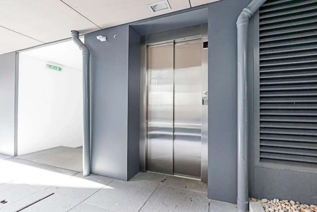 Ceuta Studio Apartments by LovelyStay